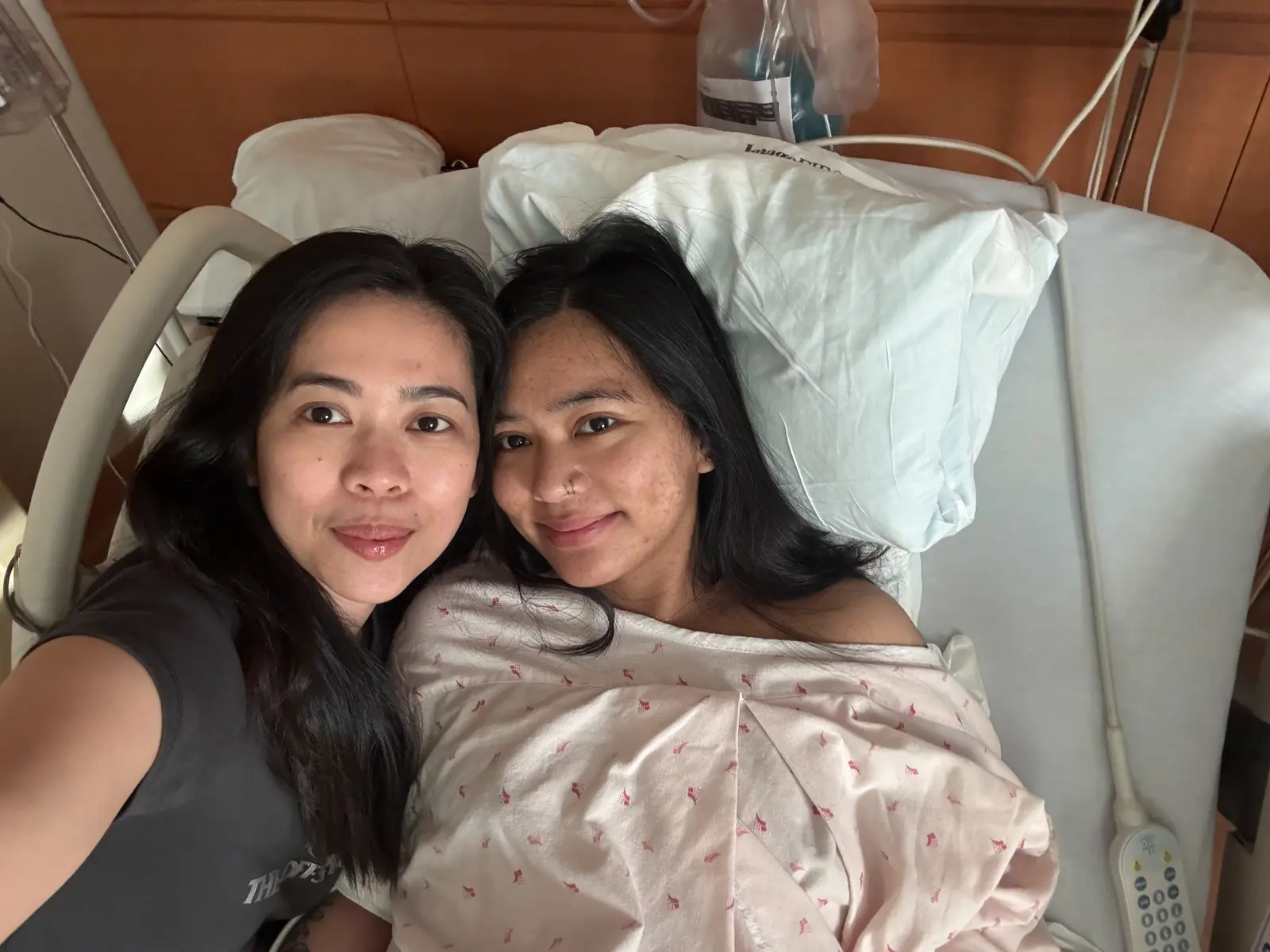 Anne and Vhen together in the hospital