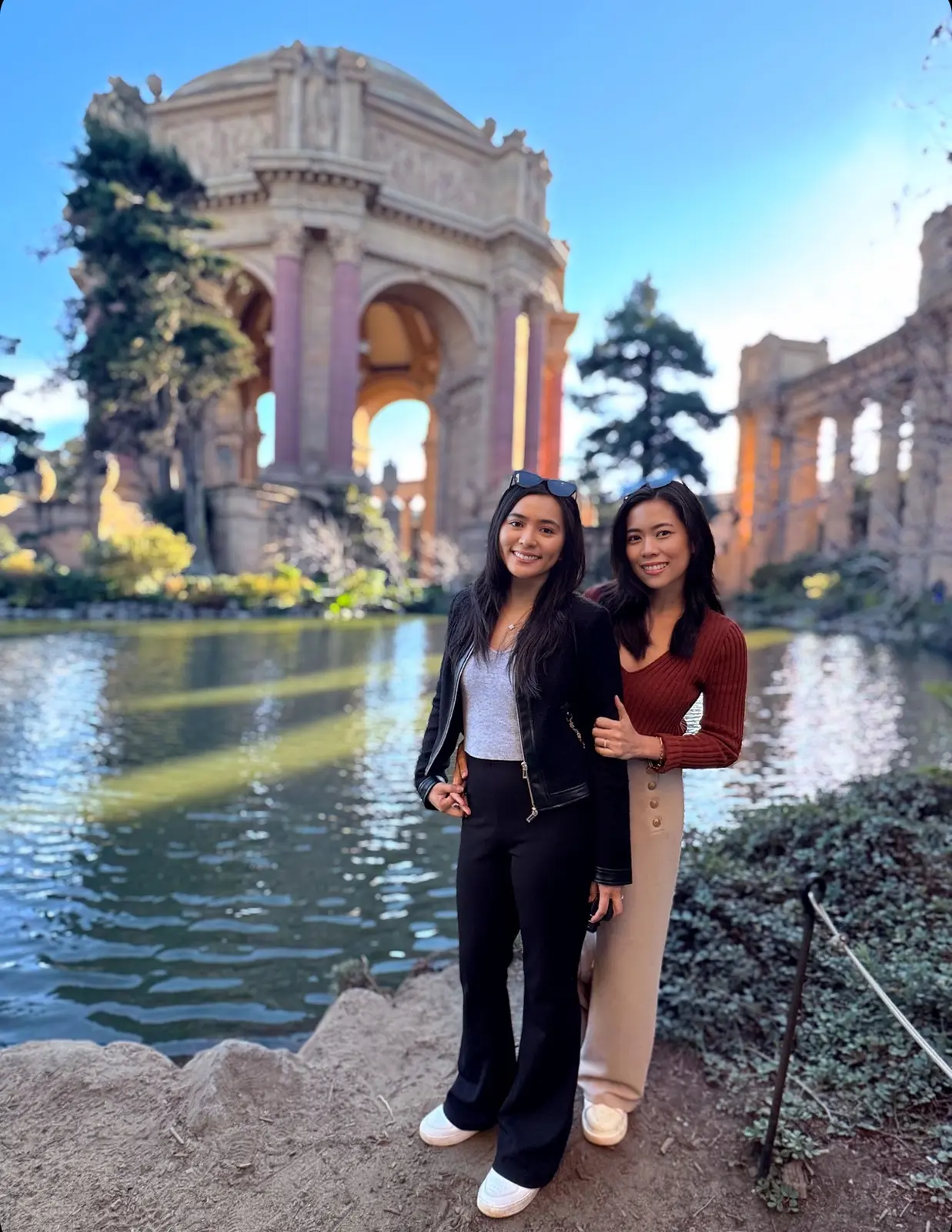 Anne and Vhen at the Palace of Fine Arts